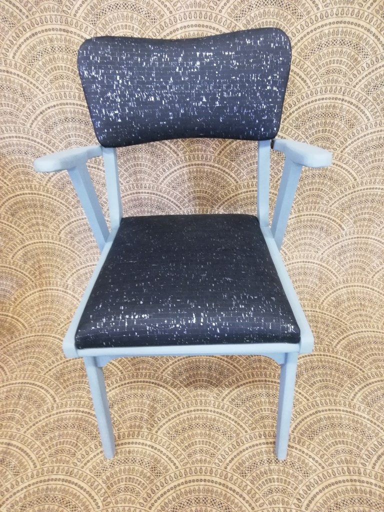 Fauteuil bridge, réfection de fauteuil, cours de réfection de fauteuil, cours de tapisserie d'ameublement, atelier réfection de fauteuil, rénovation fauteuil, renovation siège