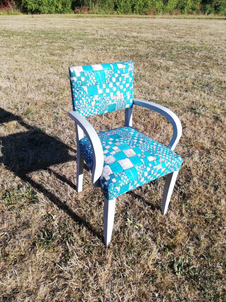 fauteuil bridge, réfection de fauteuil, cours de réfection de fauteuil, cours de tapisserie d'ameublement,  atelier réfection de fauteuil, rénovation siège, rénovation fauteuil, DIY