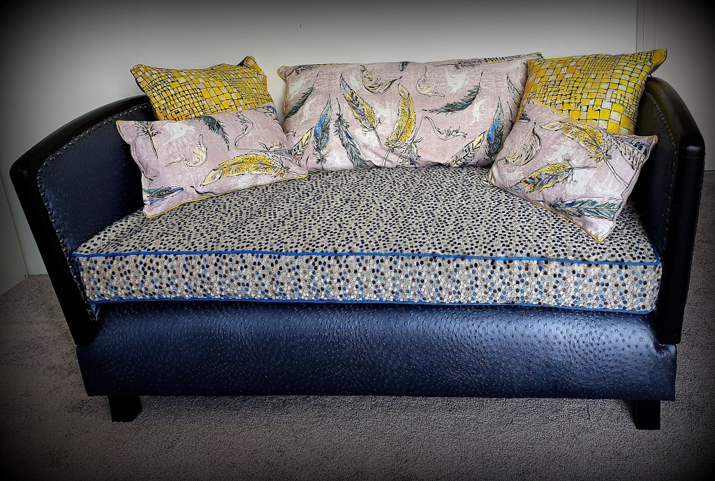 Lit de repos,  réfection de fauteuil, cours de réfection de fauteuil, cours de tapisserie d'ameublement, atelier réfection de fauteuil, rénovation siège, rénovation fauteuil, DIY 