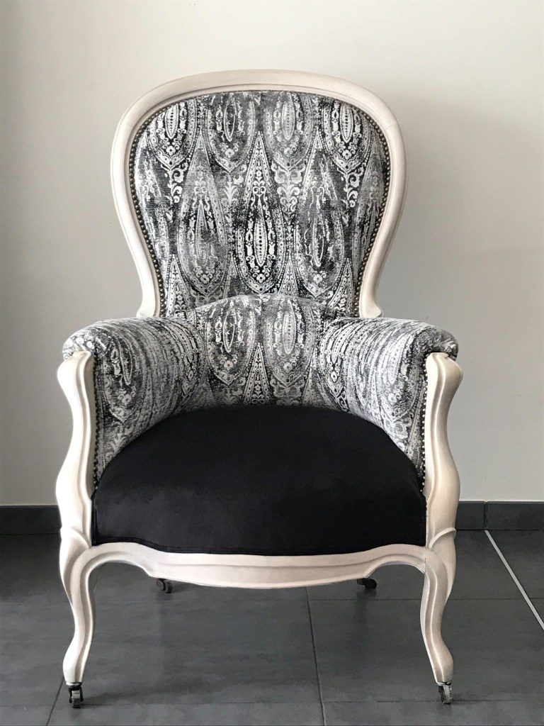 Bergère Louis Philippe, réfection de fauteuil, cours de réfection de fauteuil, cours de tapisserie d'ameublement,  atelier réfection de fauteuil, rénovation siège, rénovation fauteuil, DIY