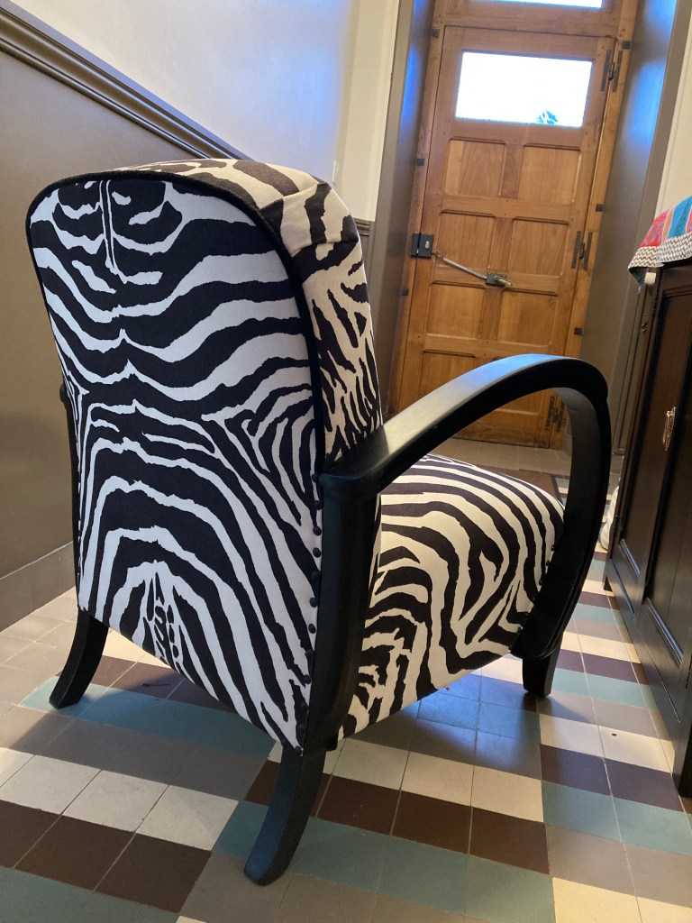 Fauteuil Art déco, réfection de fauteuil, cours de réfection de fauteuil, cours de tapisserie d'ameublement,  atelier réfection de fauteuil, rénovation siège, rénovation fauteuil, DIY