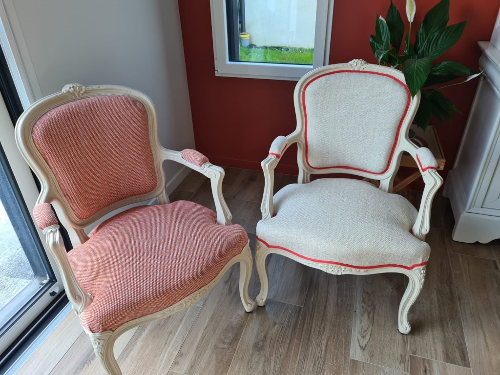 Fauteuils cabriolets Louis XV,réfection de fauteuil, cours de réfection de fauteuil, cours de tapisserie d'ameublement ,  atelier réfection de fauteuil, rénovation siège, rénovation fauteuil, DIY