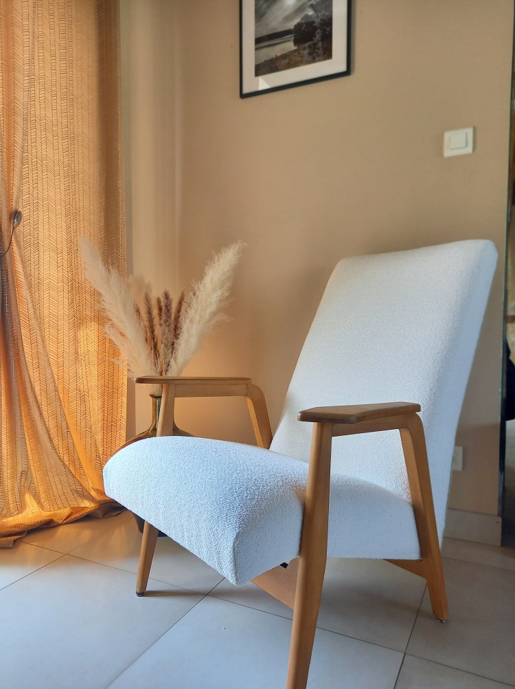 fauteuil scandinave 70's, réfection de fauteuil, cours de réfection de fauteuil, cours de tapisserie d'ameublement,  atelier réfection de fauteuil, rénovation siège, rénovation fauteuil, DIY