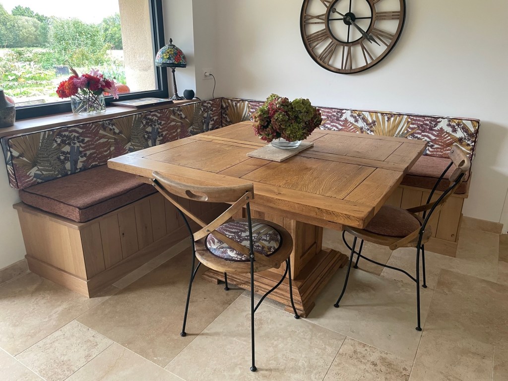 Couture, couture ameublement, couture décor, coussin avec passepoil, banquette, banquette de cuisine, banquette avec passepoil, DIY, couture maison, cours de couture